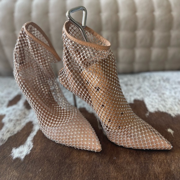 VINCE CAMUTO - Never worn! Size 8 - Picture 6 of 6